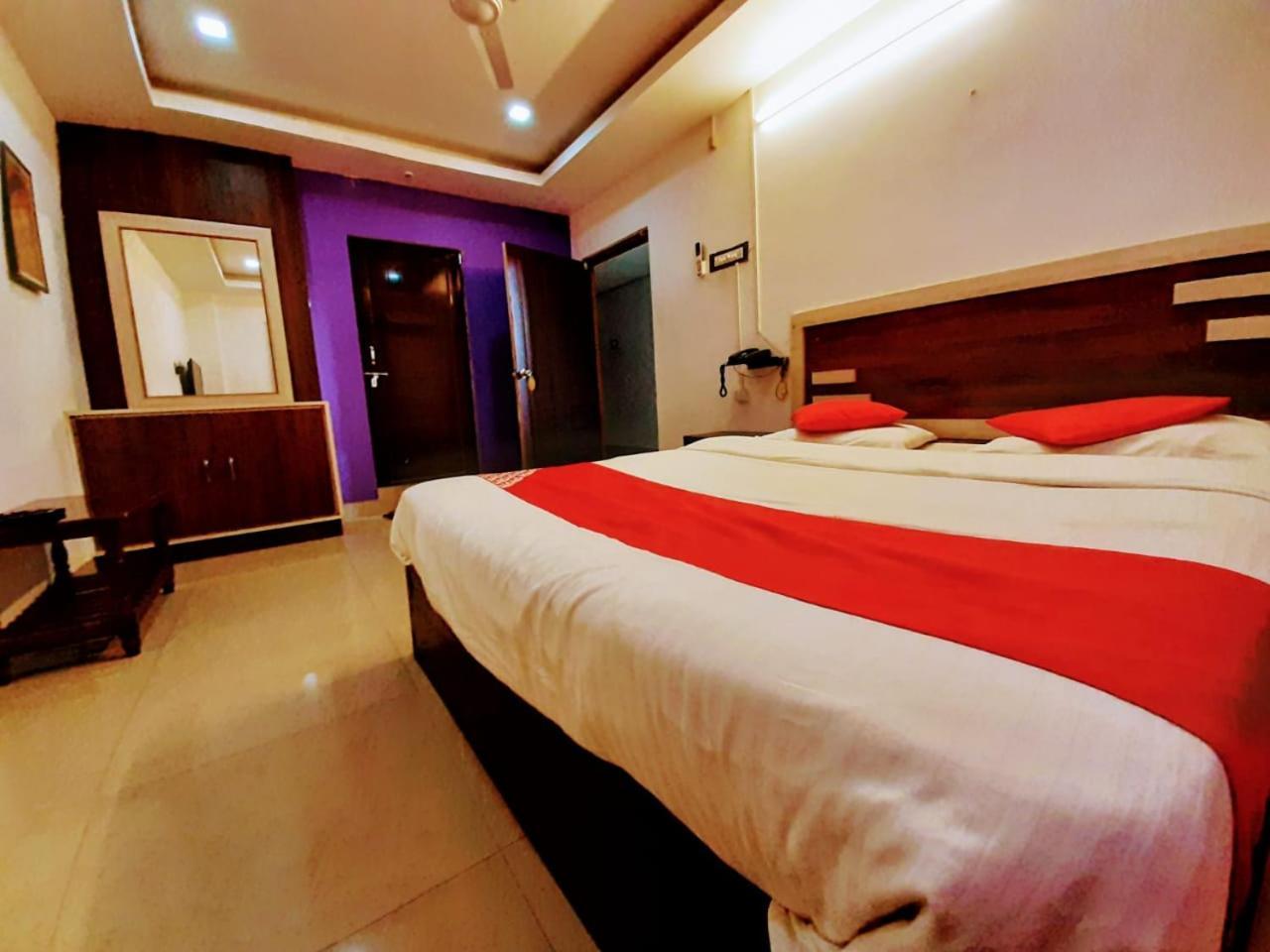 Hotel Vashishta Inn Paderu ภายนอก รูปภาพ